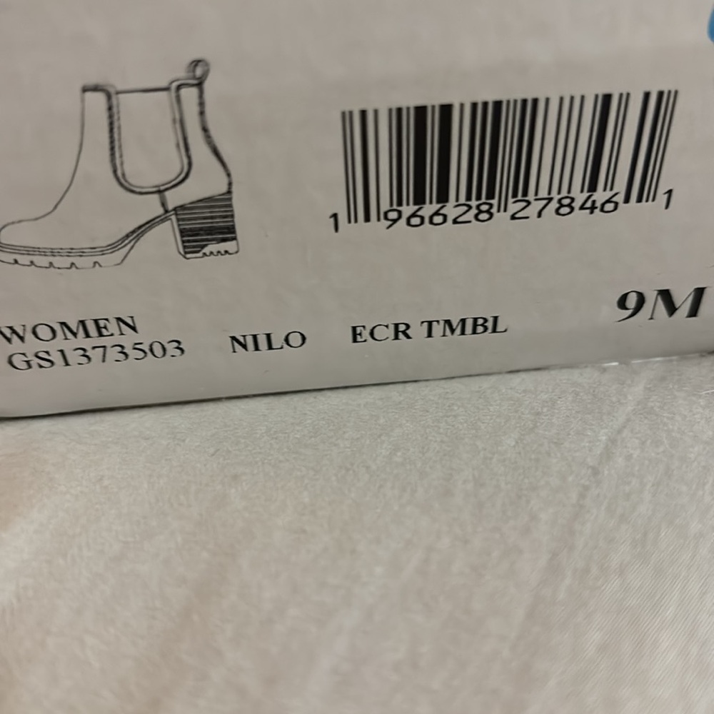 MIA Women's cream Ankle Boots with cute chunky heal size 9 - Picture 5 of 6